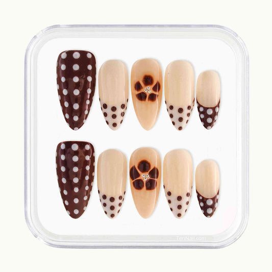Mocha Dots reusable Press on nails by Tennail