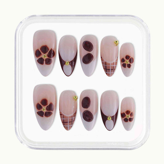 Coco Bead reusable Press on nails by Tennail