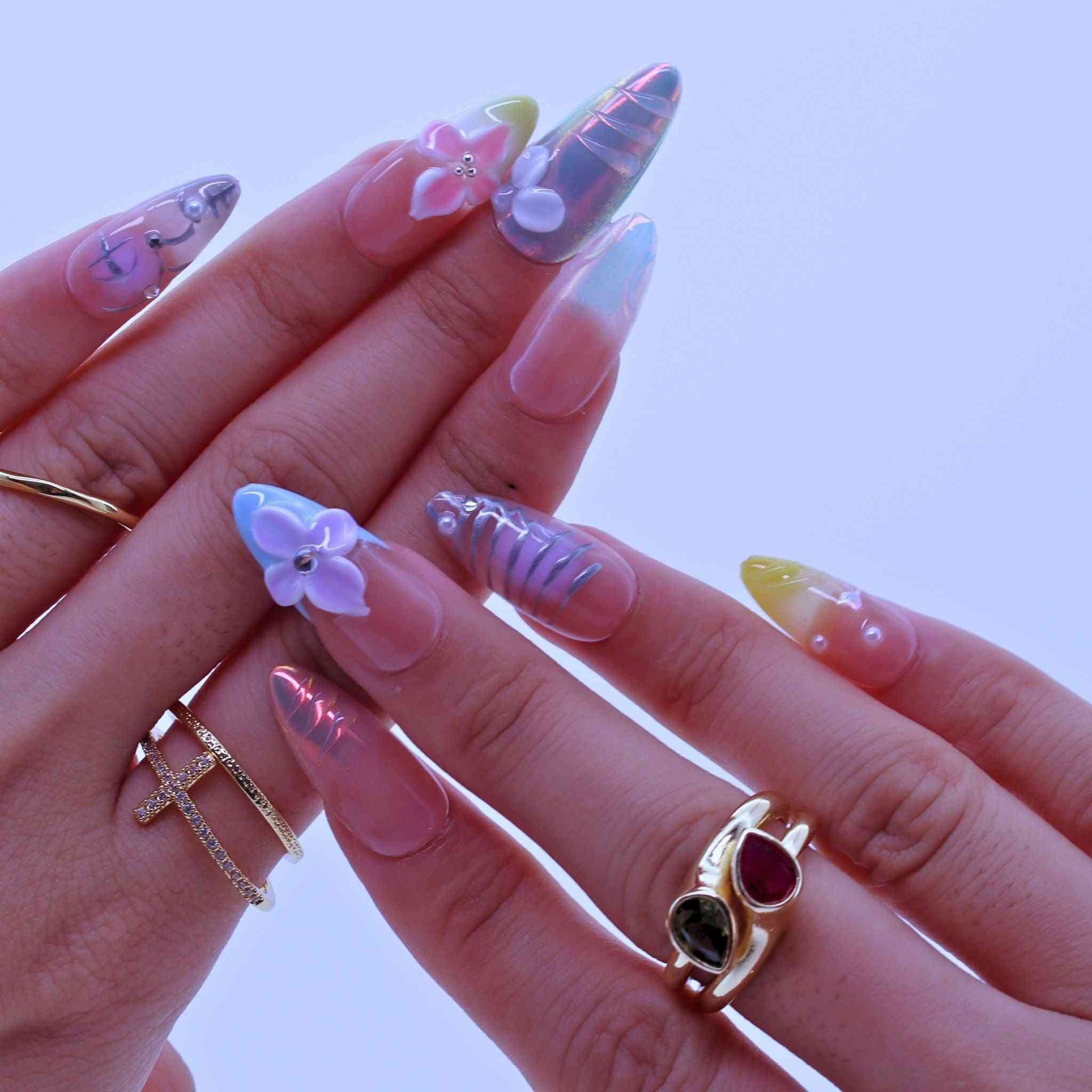 Bloom Art Nails with hand-painted florals, color gradients, sleek design by Tennail press on nails